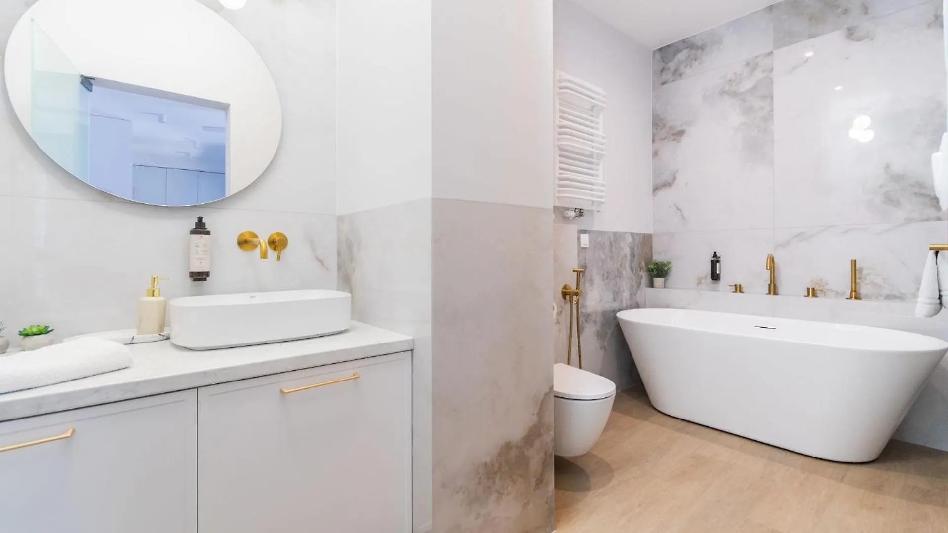 Doki Studio Premium Z Wanna By Grand Apartments Gdaňsk Polsko